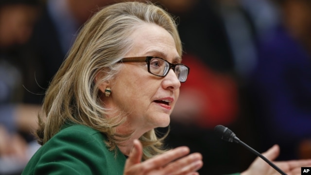 Menlu AS Hillary Clinton memberi kesaksian serangan di Benghazi, Libya di hadapan Komisi Hubungan Luar Negeri Senat AS, Rabu (23/1). 
