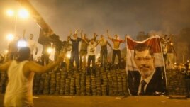Pas gjakderdhjes, egjiptianët betohen të vazhdojnë rezistencën