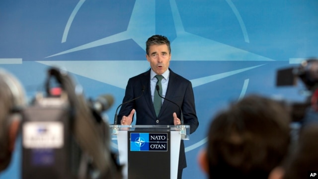 Tổng thư ký NATO Anders Fogh Rasmussen phát biểu trong cuộc họp báo tại trụ sở NATO ở Brussels, ngày 1/4/2014.