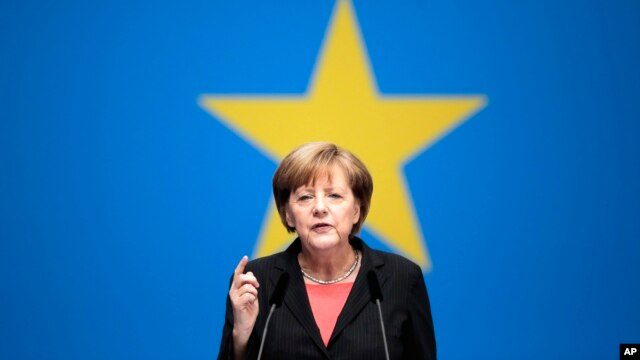 Thủ tướng Đức Angela Merkel nói Liên hiệp châu Âu sẽ gia tăng các biện pháp trừng phạt kinh tế nếu Nga không dùng ảnh hưởng để kiềm chế thành phần ly khai thân Nga ở miền đông Ukraine