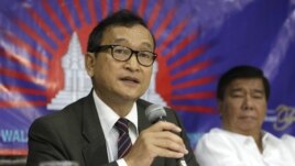 Foreign Affairs Minister Hor Namhong is suing Sam Rainsy for comments he made that linked the minister to the Khmer Rouge, during a speech in 2008.