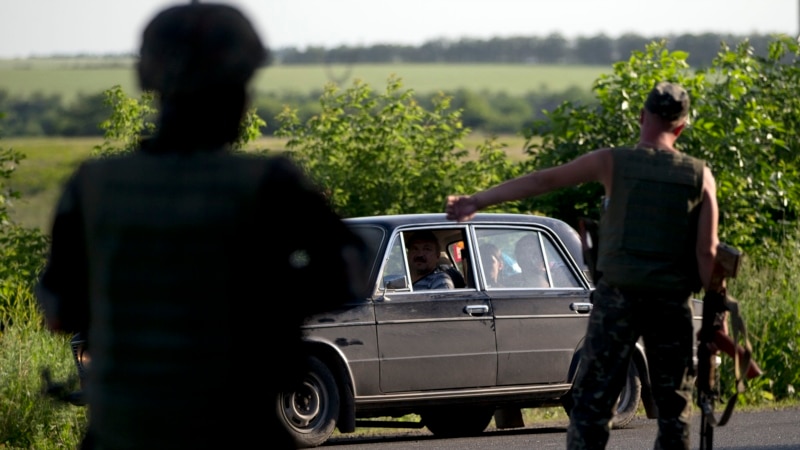 Украина: граница с Россией под контролем, но бои продолжаются