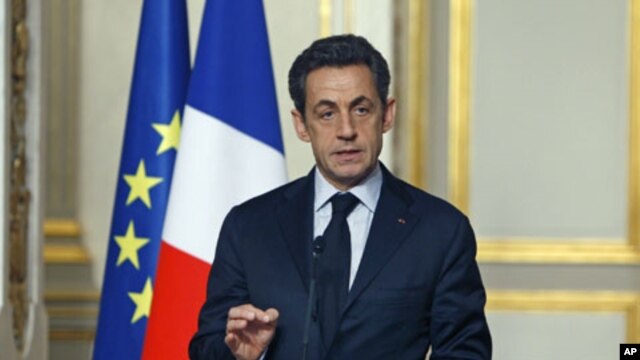 France's President Nicolas Sarkozy delivers a speech following an employment summit with labor union representatives at the Elysee Palace in Paris, January 18, 2012.