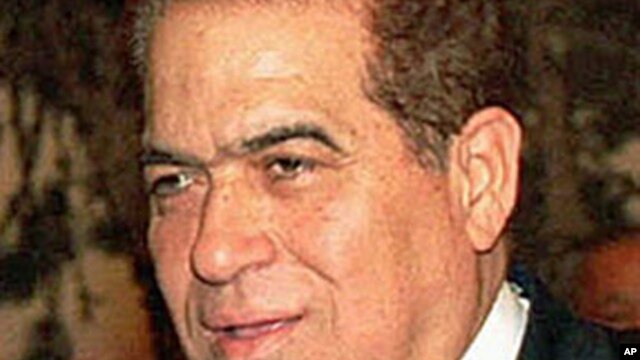 Egyptian Prime Minister Kamal el-Ganzoury (file photo)
