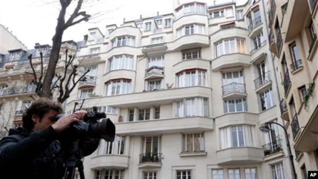 Building believed to contain home of IMF Managing Director Christine Lagarde, Paris, March 20, 2013.