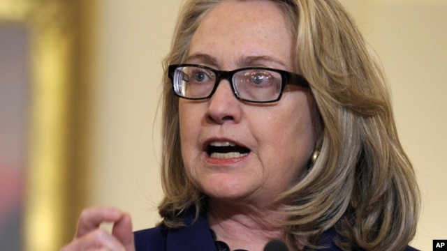 Ngoại trưởng Clinton nói chính phủ Obama ủng hộ sáng kiến của Tây Phi trong khi làm việc với các lân quốc khác của Mali.