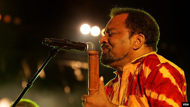 Cantor angolano Bonga