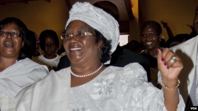 Malawi President Joyce Banda reportedly told a British development official that her country would comply with an International Criminal Court warrant against Bashir, Sudanese leader.  If he visits, Malawi he will be arrested, FILE January 20, 2012