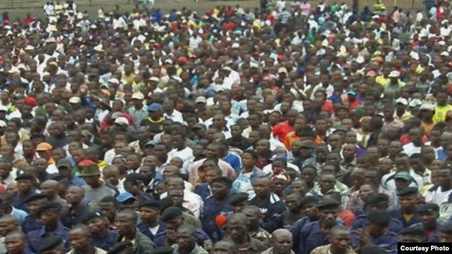M23 rebels assemble police in Goma 