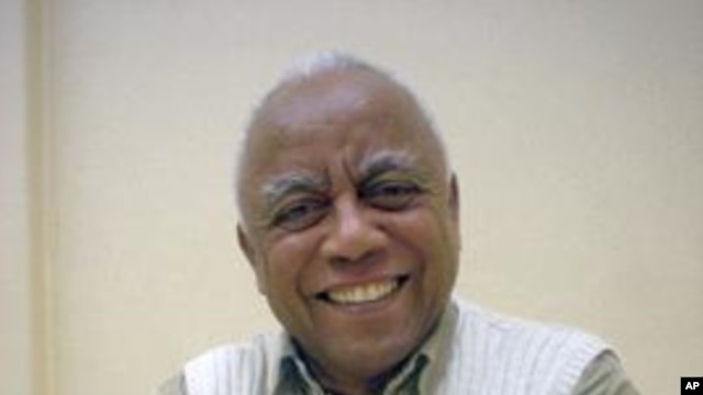 Dr Neeveel Aleksaandar