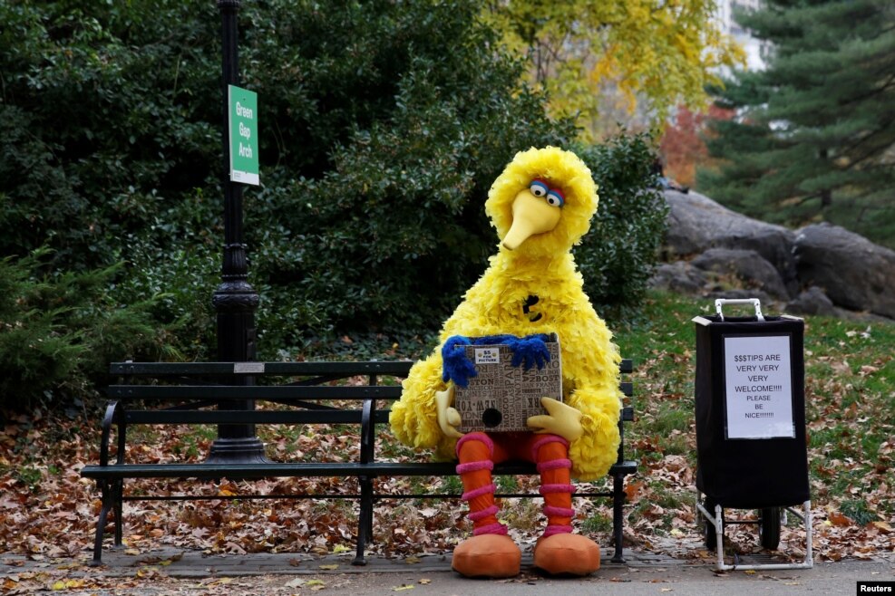 Nyu-York - Mərkəzi Parkda "Sesame Street" personajı  