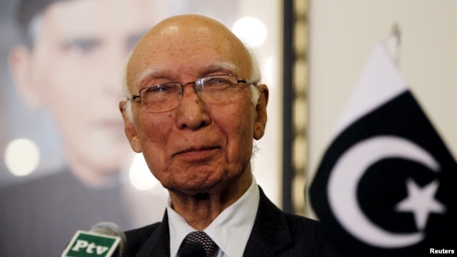 Cố vấn an ninh quốc gia Pakistan Sartaj Aziz nói ông hy vọng khi mùa đông đến trong vòng năm, sáu tuần lễ nữa, hoạt động nổi dậy sẽ giảm xuống, và đó sẽ là lúc mở lại đối thoại để tìm giải pháp cho hòa bình và chấm dứt cuộc nổi dậy.