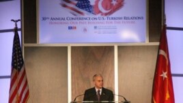Balyozê Amerîka yê li Tirkîyê Francis J. Ricciardone