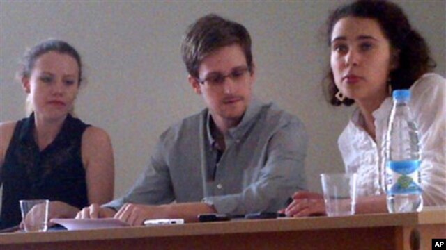 Jay Carney për çështjen Snowden