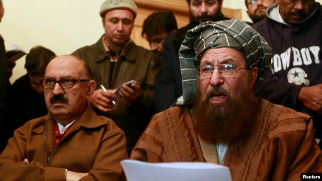 Đại diện của Taliban, ông Maulana Sami-ul Haq, nói rằng hai phía sẽ tiếp tục làm việc để tiến tới hòa bình