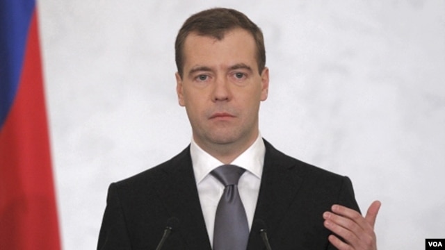 Kampanye pelarangan merokok di tempat umum di Rusia yang dimotori Presiden Dmitry Medvedev tampaknya akan mendapatkan tantangan dari rakyatnya.  