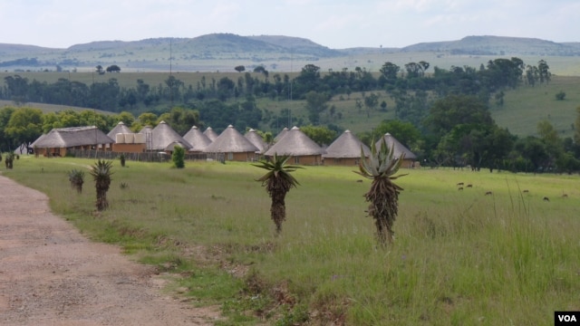 Muldersdrift, now suffering from a high crime rate, is home to a large hospitality industry that caters to neighboring Johannesburg and Pretoria citizens coming there for functions or weddings. (Photo: VOA/Solene Honorine)