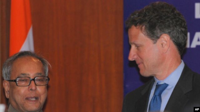 India Finance Minister Pranab Mukherjee and  US Treasury Secretary Timothy Geithner in New Delhi, 06 Apr 2010