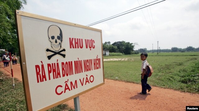 Việt Nam nói hơn 83% diện tích ở Quảng Trị hiện vẫn còn ô nhiễm bởi các chất nổ còn sót lại, với 391.500 ha đất bị ảnh hưởng