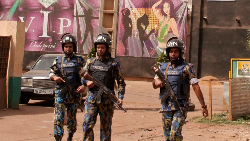 Mali : une mine explose au passage d'un convoi de l'ONU, trois blessés