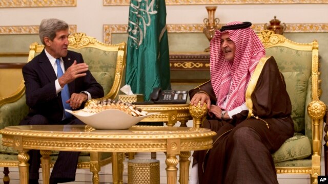 Ngoại trưởng Hoa Kỳ John Kerry hội đàm với Ngoại trưởng Ả-rập Xê-út Saud Al-Faisal bin Abdulaziz al-Saud, 3/11/13
