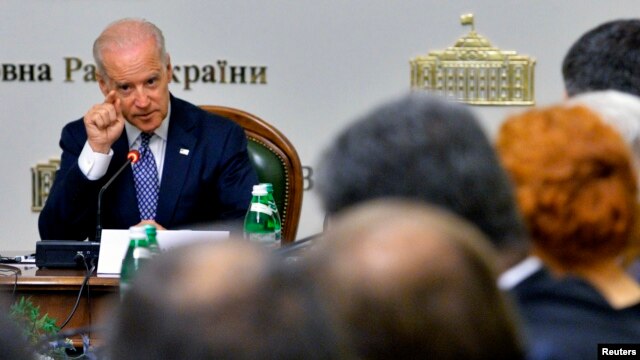 Phó Tổng thống Mỹ Joe Biden phát biểu với các thành viên Quốc hội Ukraine tại Kiev, ngày 22/4/2014.