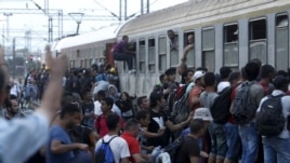 Maqedonia: Do të lejohet një numër i kufizuar emigrantësh