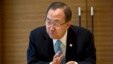 Tổng thư ký Liên hiệp quốc Ban Ki-moon kêu gọi các cường quốc thế giới hoãn bất cứ cuộc tấn công quân sự nào nhắm vào Syria cho tới khi đoàn điều tra về võ khí hóa học của Liên Hiệp Quốc hoàn tất công việc 