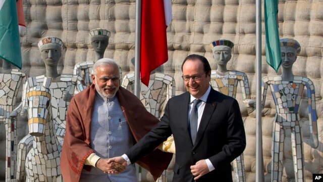 Thủ tướng Ấn Độ Narendra Modi và Tổng thống Pháp Francois Hollande trong cuộc họp báo tại Chandigarh, ngày 24/1/2016.