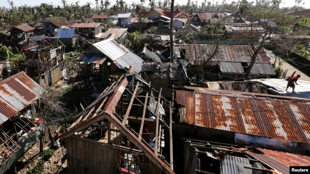 Cảnh tàn phá sau khi bão Hagupit quét qua Đông Samar, ở trung phần Philippines, 8/12/14