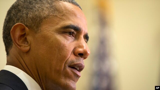 Обама пообещал Олланду покончить с практикой слежки за союзниками