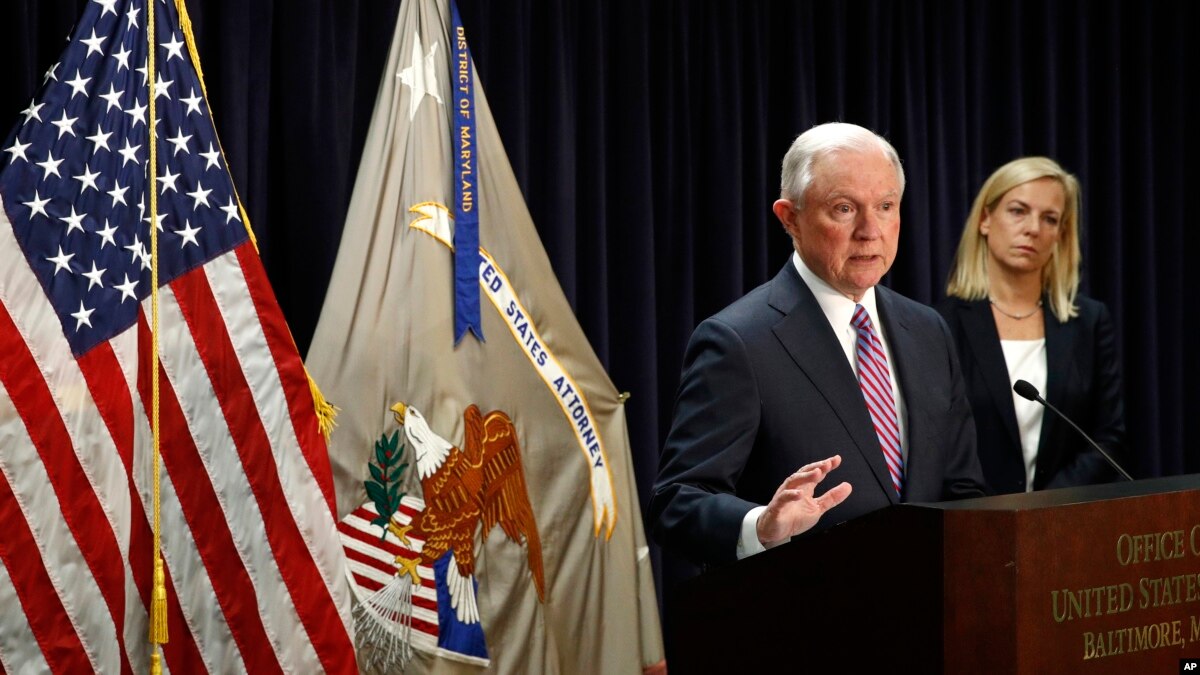Sessions: “MS-13 han tomado ventaja de nuestras fallas en leyes de inmigración”