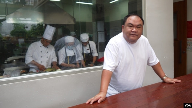 Jimmy Pham, 40, says the first street children he trained at KOTO just saw him as a "big fat turkey" from whom they could steal. (VOA / L. Hoang)