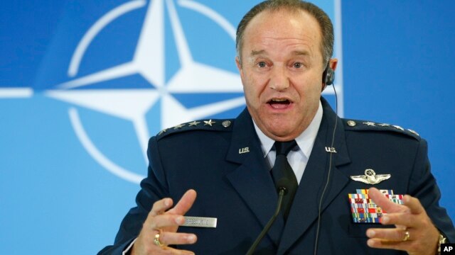 Филип Бридлав.