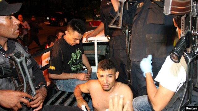 Capturas de delincuentes en San Pedro Sula, Honduras.  Ciudad con altos índices de violencia.