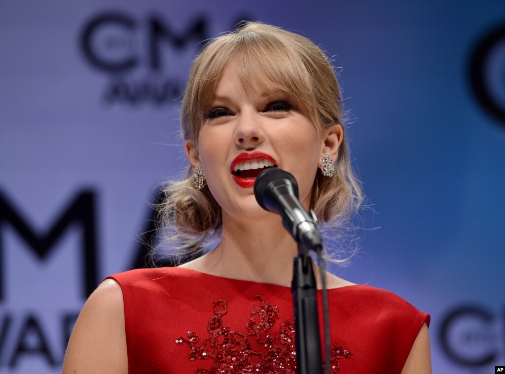 taylor-swift-opens-nashville-education-center