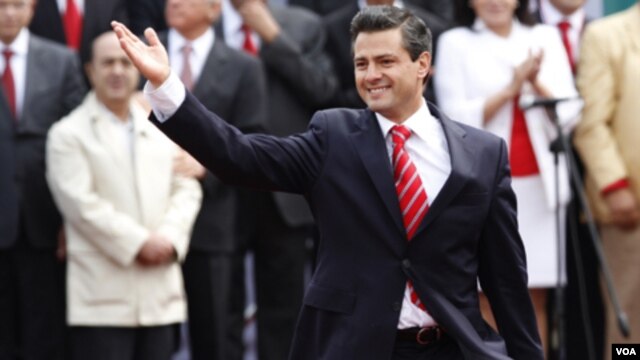 El exgobernador del Estado de México supera claramente a sus contendores.