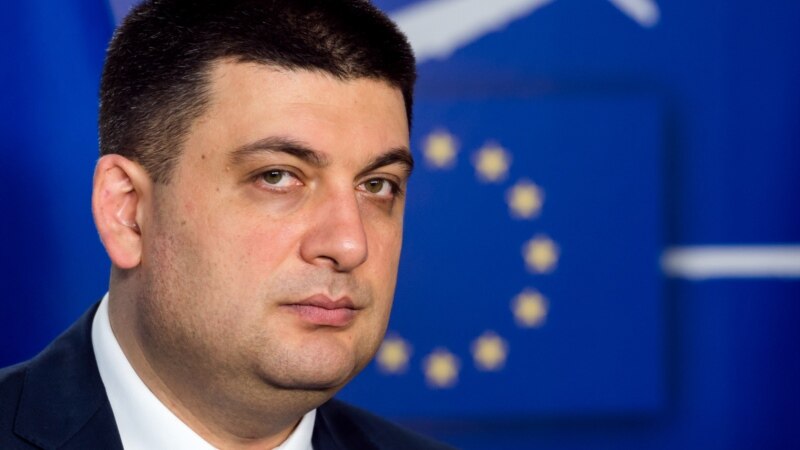 Порошенко поблагодарил Яценюка за "европейское" разрешение кризиса