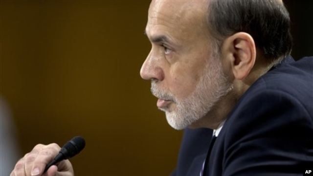 Ben Bernanke compareció ante el Comité de la Banca del Senado.