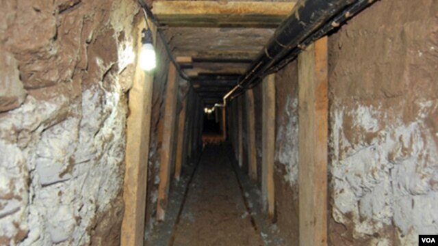 El túnel estaba conectado con un depósito en California localizado en el mismo vecindario de San Diego, donde fue descubierto el anterior