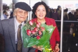 Thi sĩ Hoàng Cầm và Kiều Loan, Hà Nội 2002
