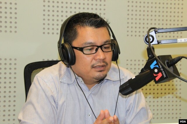 លោក អ៊ូ វីរៈ ស្ថាបនិកនិង​ប្រធាន​វេទិកា​អនាគត