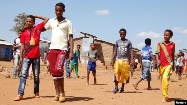 For more than two years, young unaccompanied Eritreans have escaped conscription to reach Ethiopia's Mai-Aini refugee camp to begin a migrant journey full of risks.