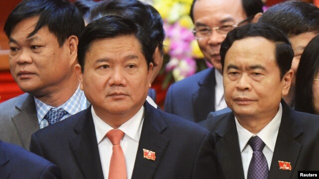 Bí thư thành ủy TP.HCM Đinh La Thăng (trái).