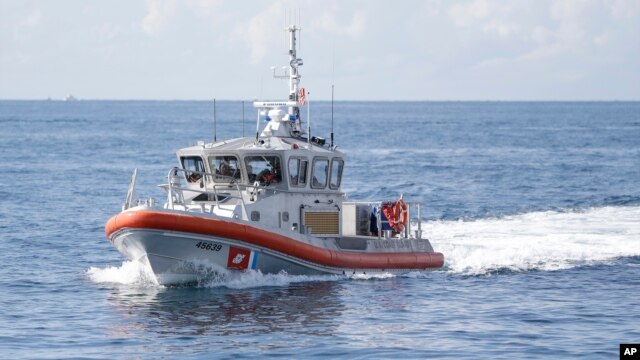 La búsqueda persiste por aire y mar sin ninguna pista.