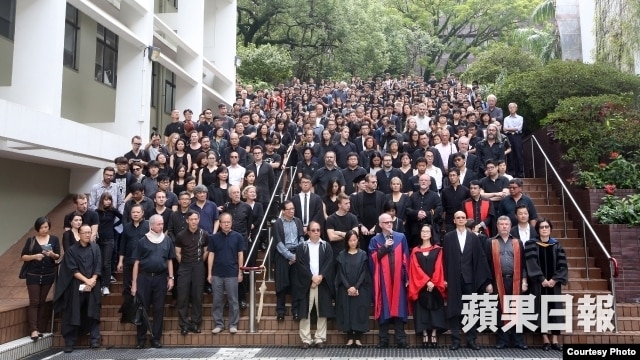 港大校园静默游行到中山广场（苹果日报图片） 