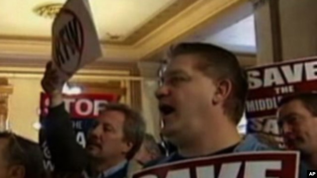 US workers protest to save the middle class