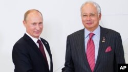 Владимир Путин и Наджиб Разак