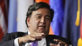 Bill Richardson rejette les critiques du Département d'Etat américain, qui n'approuve pas sa visite en Corée du Nord