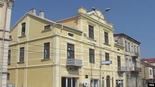 Maqedoni, dëmtohet Shtëpia e Alfabetit në Manastir